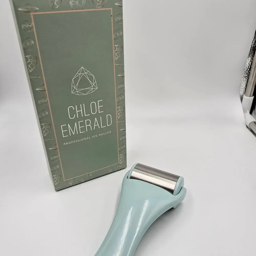 NEW in box‎ unused Chloe Emerald Cold Therapy Professional Ice Roller $26 Msrp